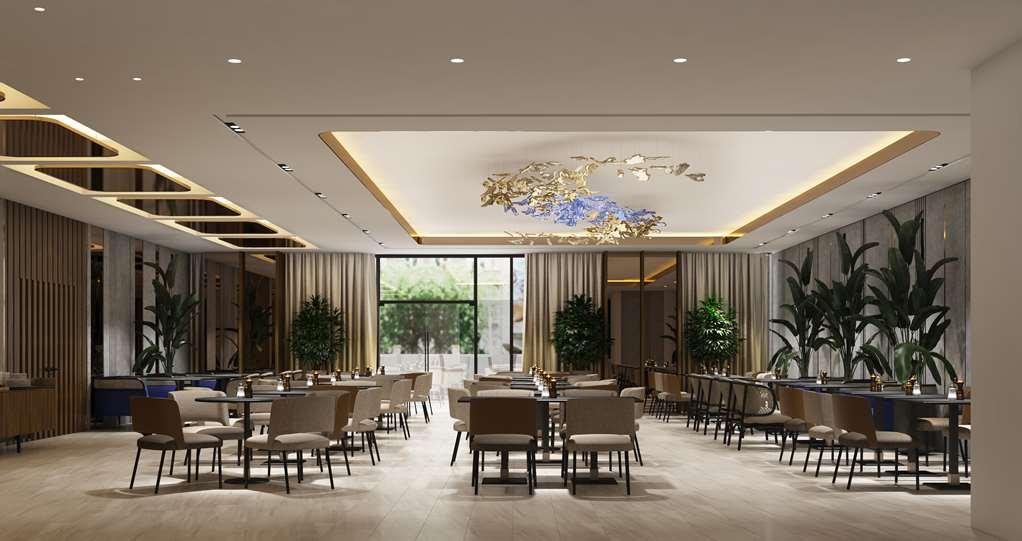 Radisson Blu Hotel, Hotel